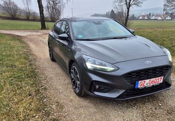 Ford Focus 88.000 km 14.300 &euro; Ried 89358