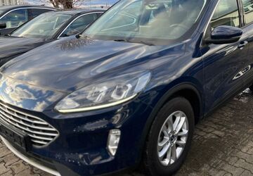 Ford Kuga 27.000 km 20.990 &euro; Ulm-Jungingen 89081