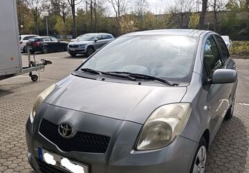 Toyota Yaris 227.600 km 3.000 &euro; Ulm 89075
