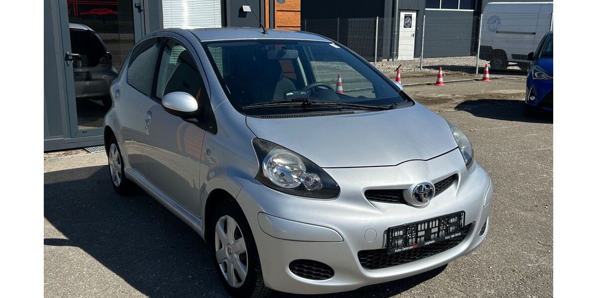 Toyota Aygo (X) 56.000 km 5.990 &euro; Leipheim 89340