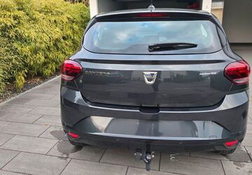 Dacia Sandero 18.100 km 11.090 &euro; Geislingen 73312