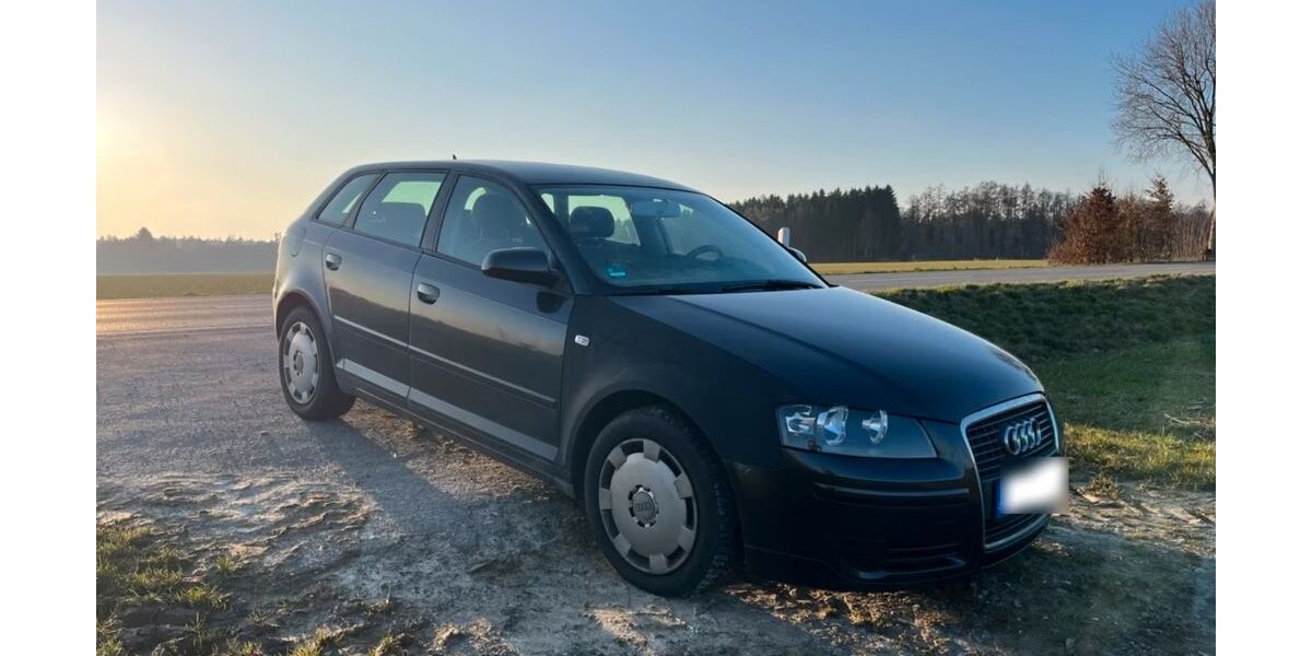 Audi A3 299.000 km 2.099 &euro; Illertissen 89257