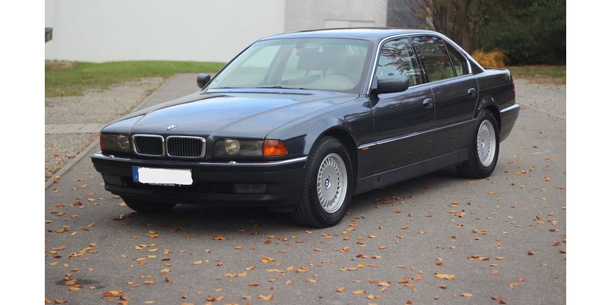 BMW 750 275.000 km 15.600 &euro; Wain 88489