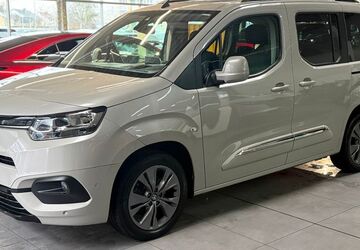 Toyota Proace (Verso) 49.000 km 25.990 &euro; Neu-Ulm 89231