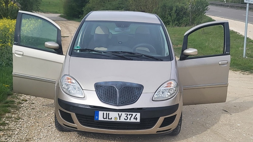 Lancia Musa 127.300 km 2.430 &euro; Ulm 89073