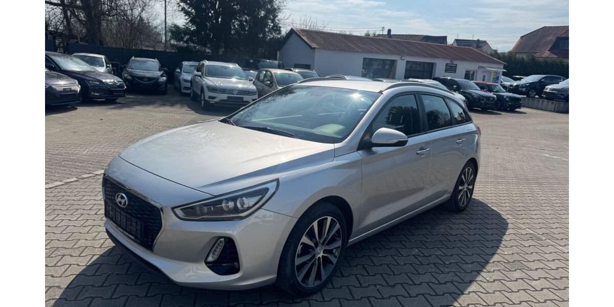 Hyundai i30 110.000 km 12.600 &euro; Achstetten 88480