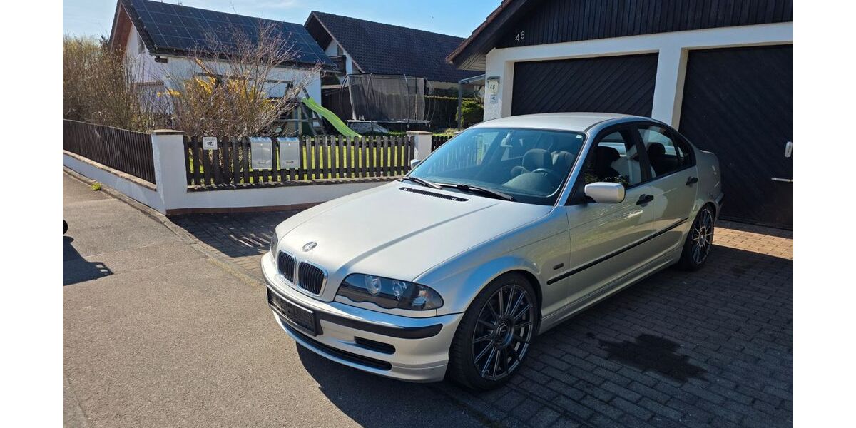 BMW 316 152.000 km 2.850 &euro; Laupheim 88471