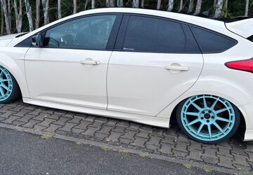 Ford Focus 76.500 km 15.100 &euro; Herbrechtingen 89542