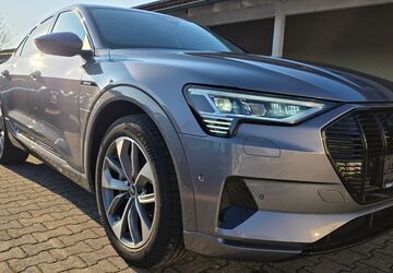 Audi e-tron 49.030 km 33.990 &euro; Ichenhausen 89335