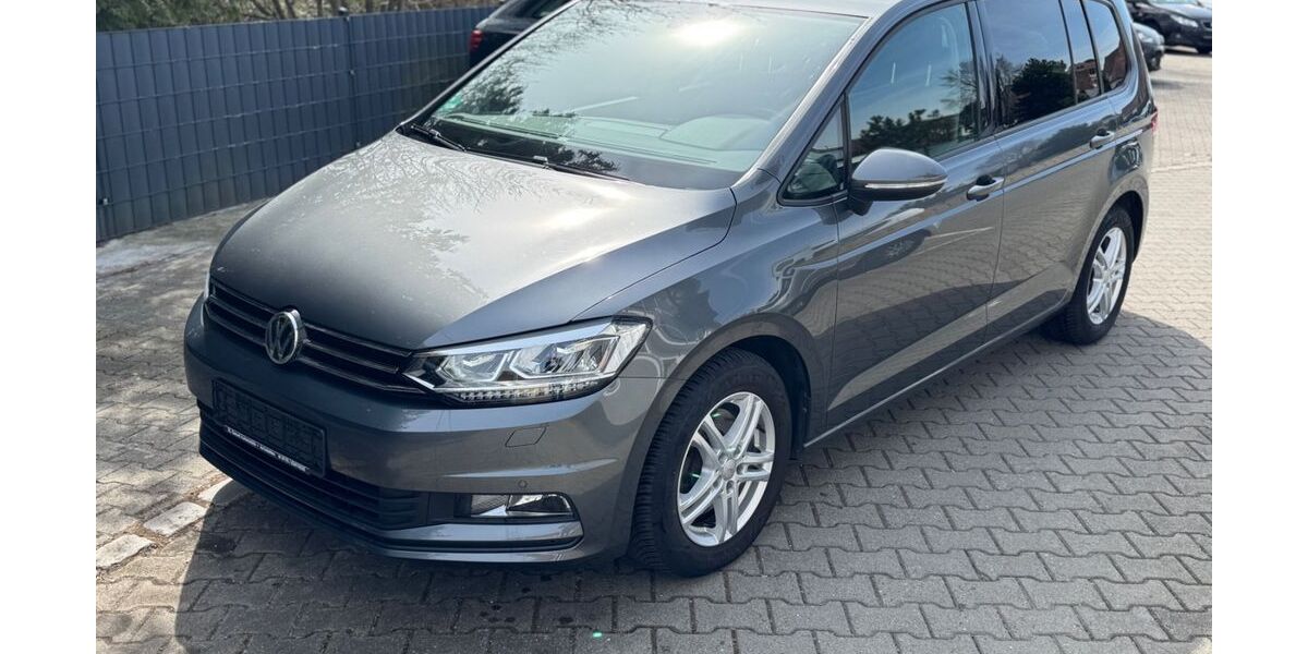 VW Touran 110.503 km 16.999 &euro; Achstetten 88480