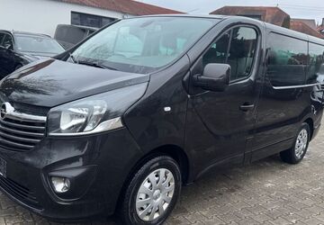 Opel Vivaro 122.000 km 15.990 &euro; Achstetten 88480