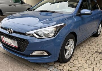 Hyundai i20 71.000 km 8.900 &euro; Senden 89250