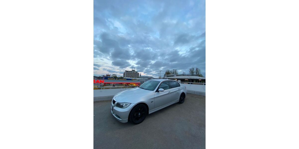 BMW 318 209.000 km 3.700 &euro; Ulm 89077