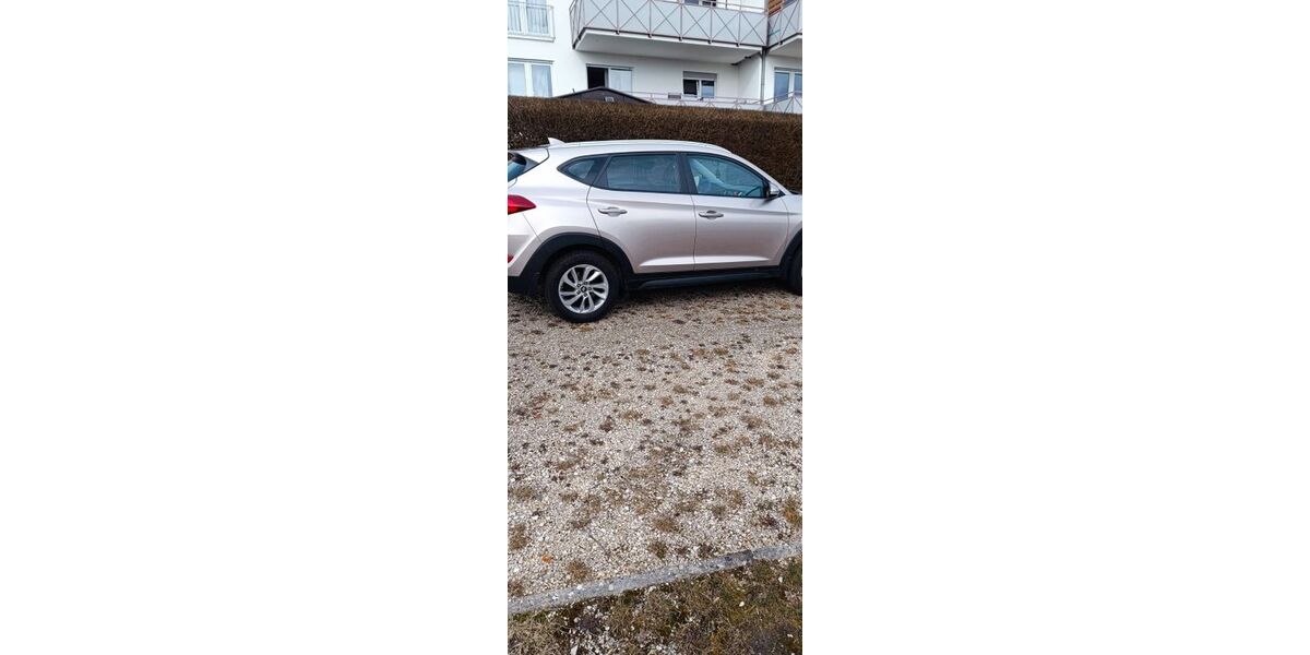 Hyundai TUCSON 93.000 km 14.590 &euro; Ulm 89075