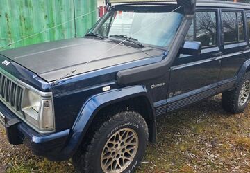 Jeep Cherokee 322.004 km 8.900 &euro; Altenstadt 89281