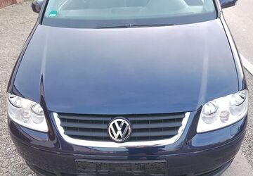 VW Touran 147.529 km 2.500 &euro; Laupheim 88471