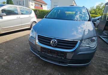 VW Touran 255.000 km 3.199 &euro; Ulm 89071