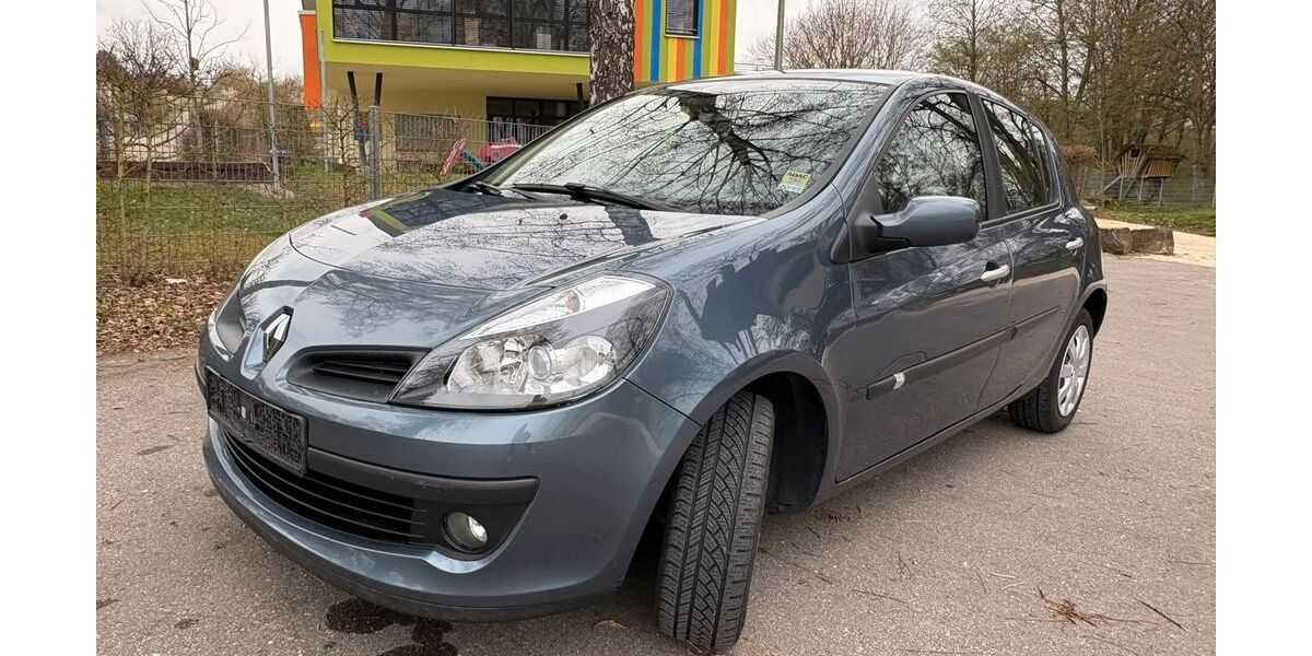 Renault Clio 159.000 km 2.690 &euro; Herbrechtingen 89542