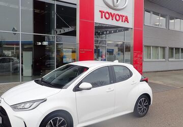 Toyota Yaris 18.000 km 17.790 &euro; Neu-Ulm 89231