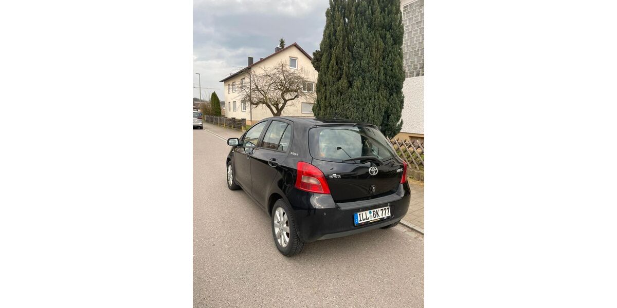 Toyota Yaris 184.000 km 2.750 &euro; Illertissen 89257