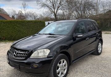 Mercedes-Benz ML 320 242.000 km 8.990 &euro; Erbach 89155
