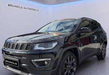 Jeep Compass 56.000 km 23.900 &euro; Ulm 89081