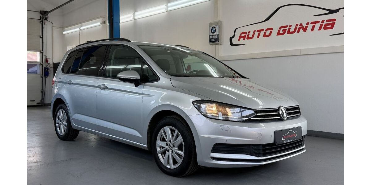 VW Touran 176.000 km 15.689 &euro; Kötz 89359