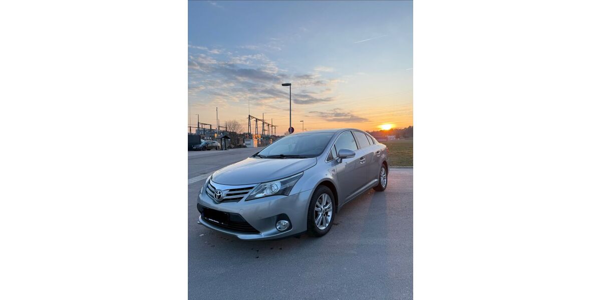 Toyota Avensis 249.000 km 5.400 &euro; Laichingen 89150