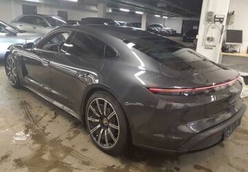Porsche Taycan 84.000 km 56.900 &euro; Ulm 89075