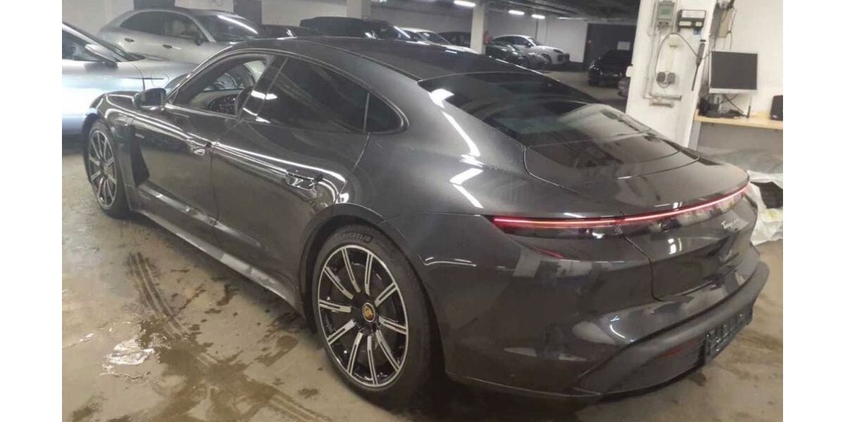 Porsche Taycan 84.000 km 56.900 &euro; Ulm 89075