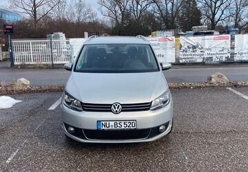 VW Touran 81.375 km 9.300 &euro; Neu-Ulm 89231