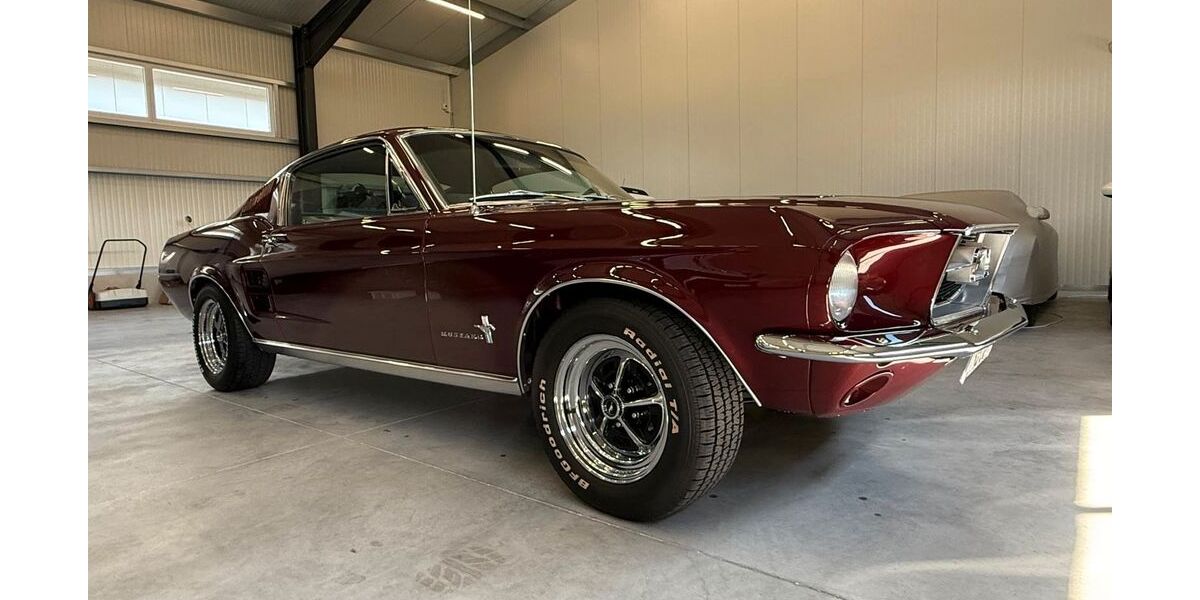 Ford Mustang 35.806 km 89.500 &euro; Ulm 89079