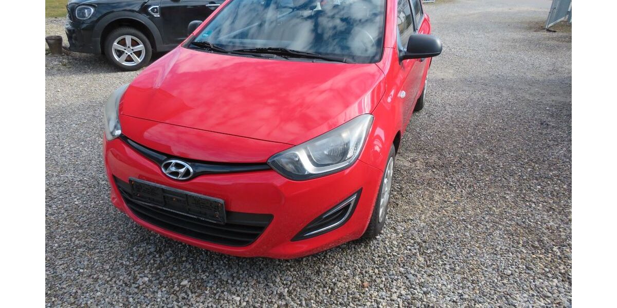 Hyundai i20 95.000 km 2.499 &euro; Ettenbeuren 89358