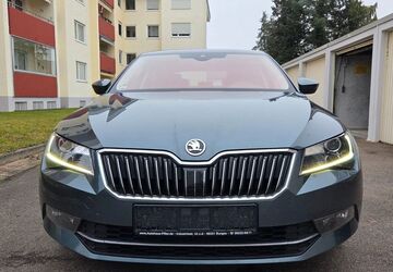 Skoda Superb 179.000 km 15.000 &euro; Günzburg 89312