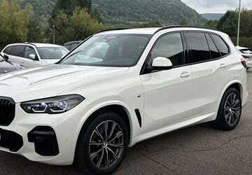 BMW X5 70.300 km 58.590 &euro; Kuchen 73329