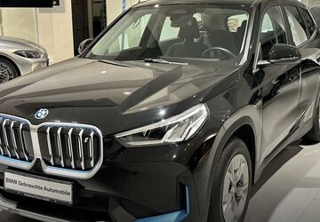 BMW iX1 24.540 km 34.990 &euro; Kuchen 73329