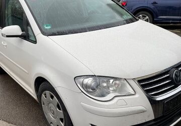 VW Touran 197.000 km 3.890 &euro; Ichenhausen-Hochwang 89335