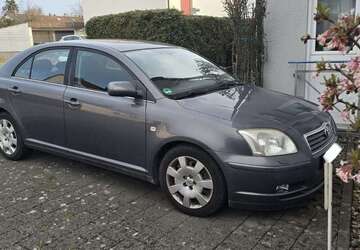 Toyota Avensis 96.667 km 4.000 &euro; Illertissen 89257