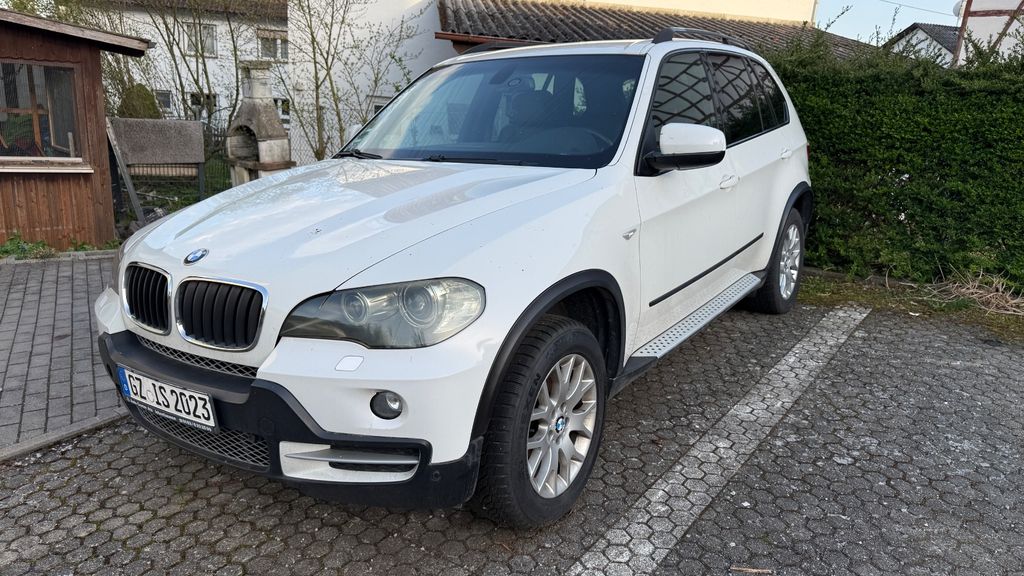 BMW X5 303.000 km 7.999 &euro; Elchingen 89275