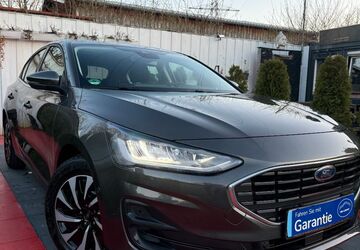 Ford Focus 18.000 km 20.999 &euro; Ichenhausen 89335